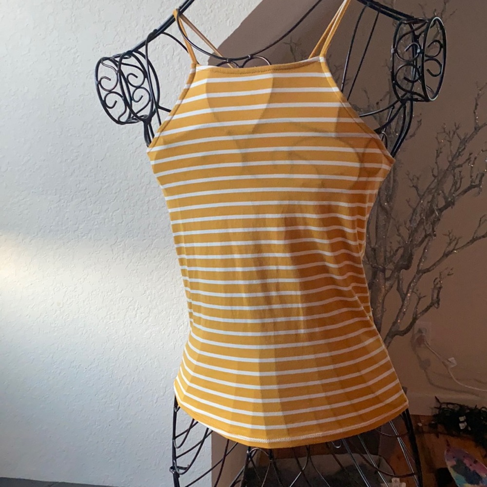 🔴Heart & Hips yellow and white striped tank top